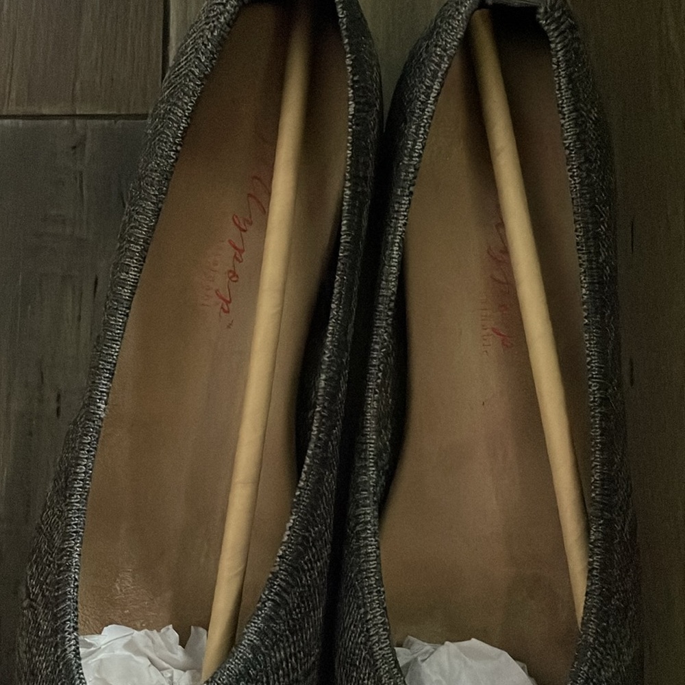 WEEKEND OFFER Jellypop Flats color gray new no tags - Picture 4 of 6